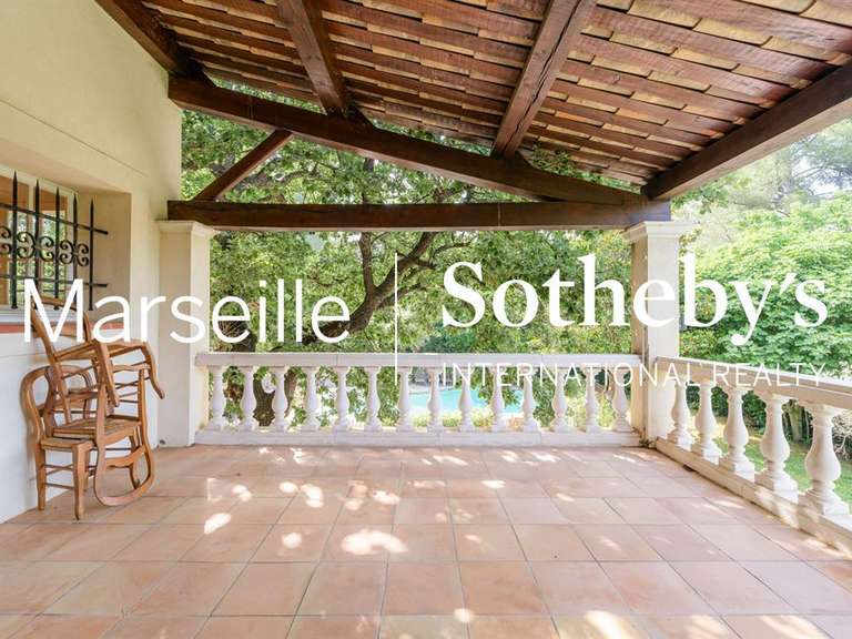 Maison Marseille 11e - 5 chambres - 400m²