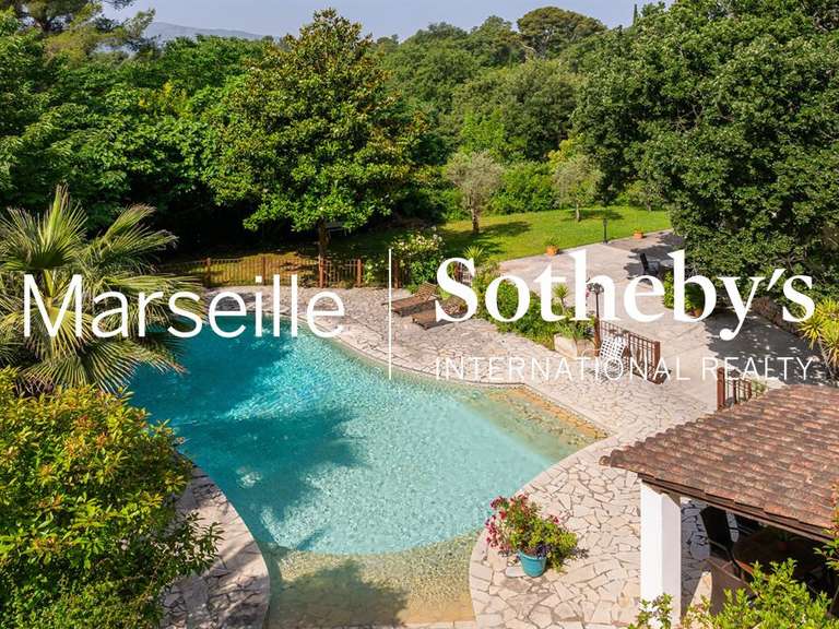 Maison Marseille 11e - 5 chambres - 400m²