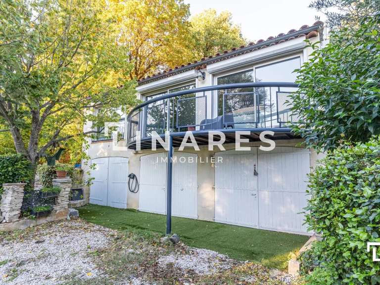 House Marseille 11e - 3 bedrooms - 130m²