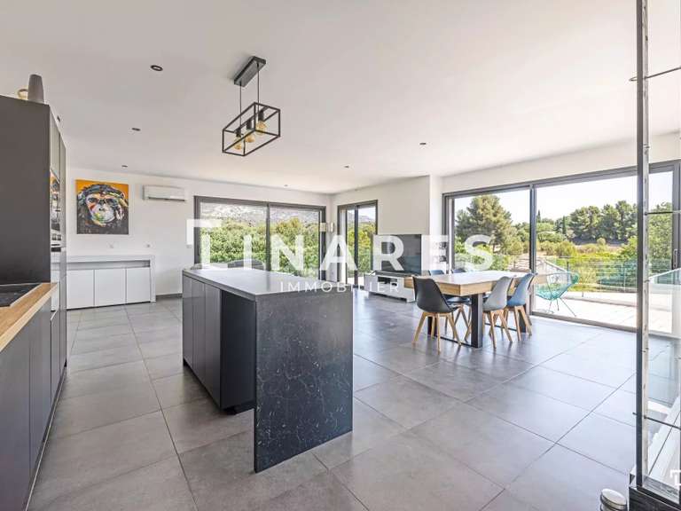 House Marseille 11e - 4 bedrooms - 215m²