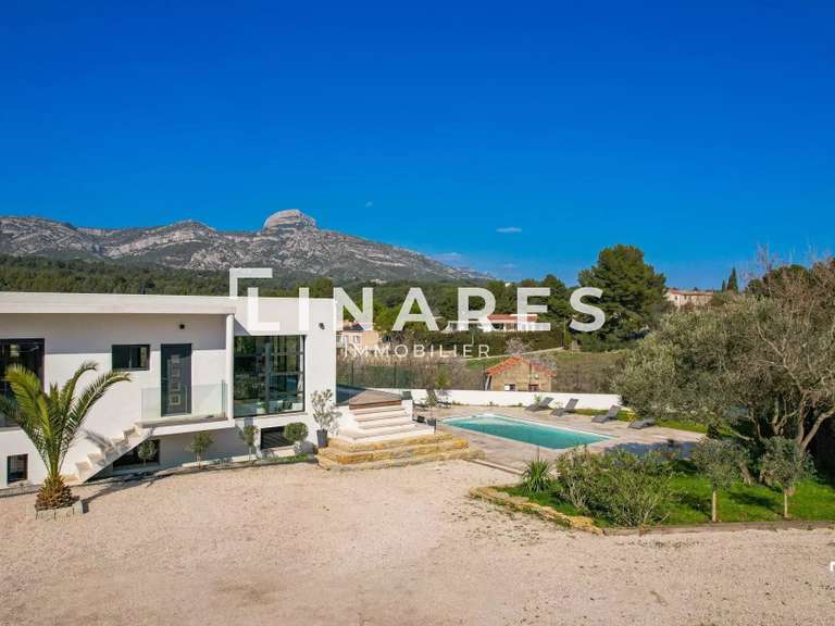 House Marseille 11e - 4 bedrooms - 180m²