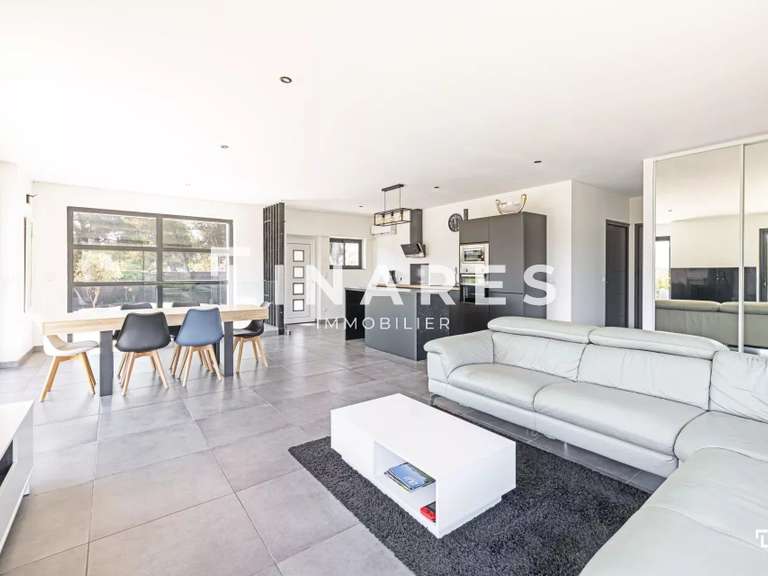 House Marseille 11e - 4 bedrooms - 215m²