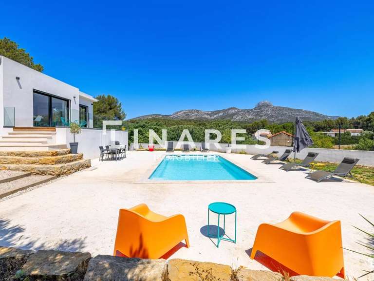 House Marseille 11e - 4 bedrooms - 215m²