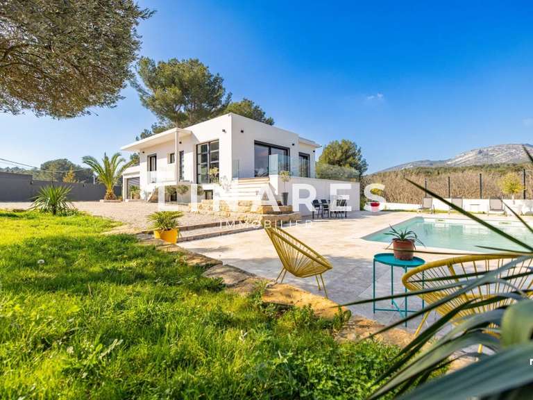 House Marseille 11e - 4 bedrooms - 180m²