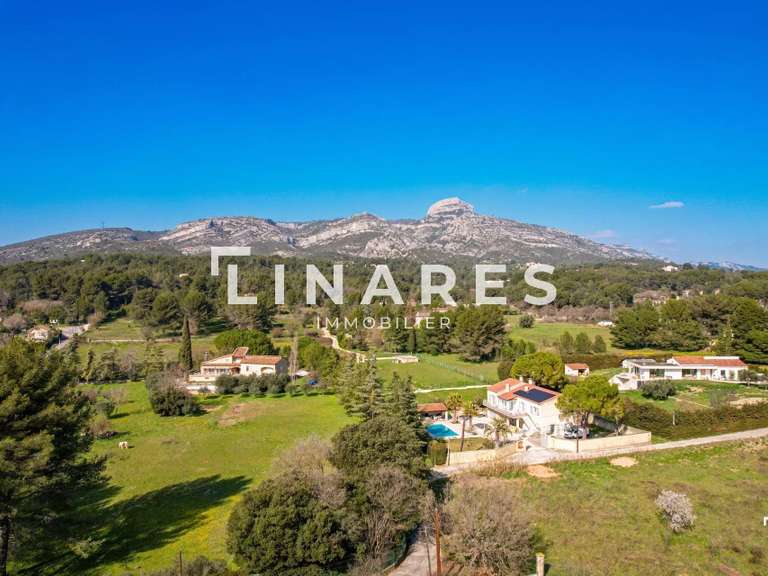 House Marseille 11e - 4 bedrooms - 180m²