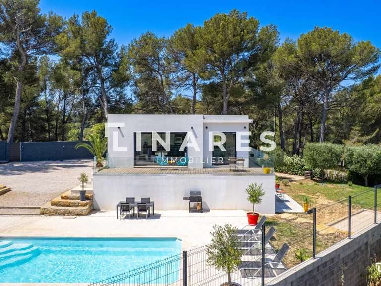 House Marseille 11e - 4 bedrooms - 215m²
