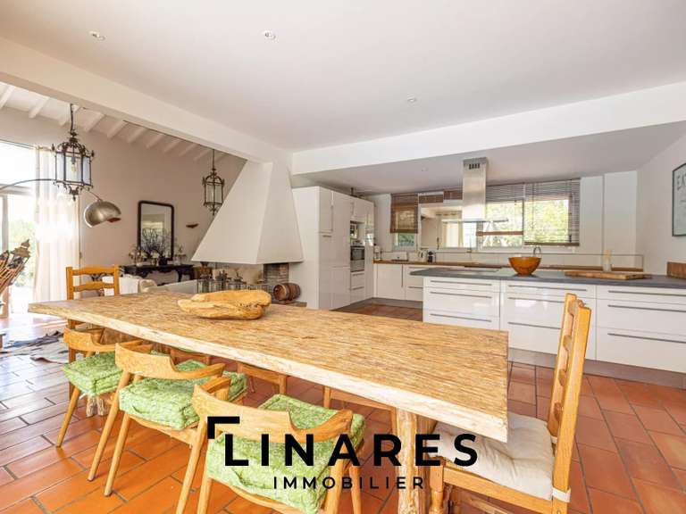 Maison Marseille 11e - 6 chambres - 340m²