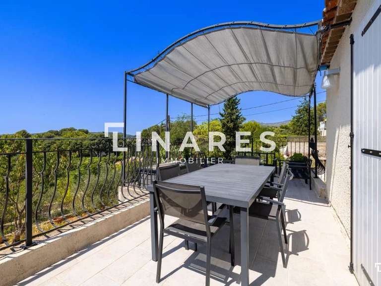 House Marseille 11e - 4 bedrooms - 174m²