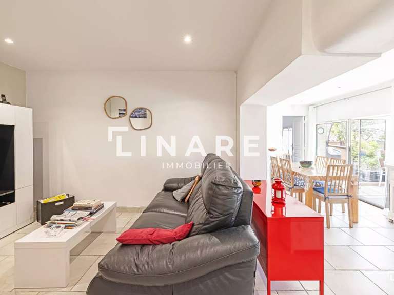 House Marseille 11e - 4 bedrooms - 174m²