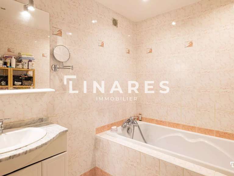 House Marseille 11e - 4 bedrooms - 174m²