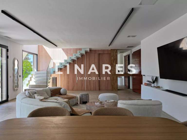 House Marseille 11e - 4 bedrooms - 230m²