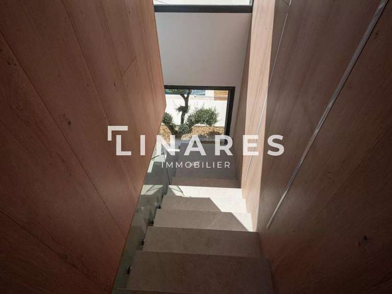 House Marseille 11e - 4 bedrooms - 230m²