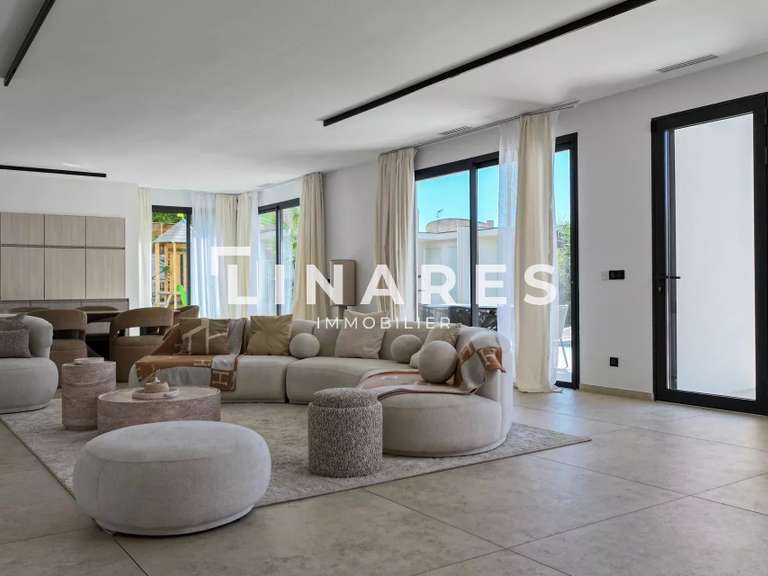 House Marseille 11e - 4 bedrooms - 230m²