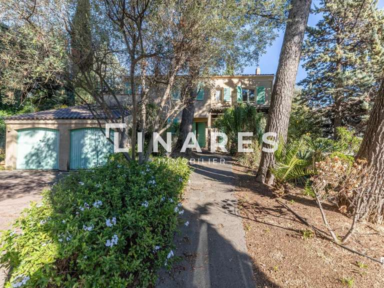 Maison Marseille 11e - 3 chambres - 134m²