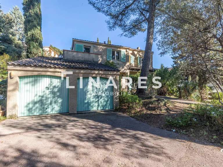 House Marseille 11e - 3 bedrooms - 134m²