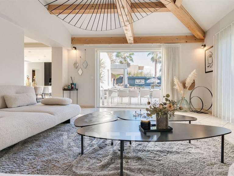 House Marseille 11e - 3 bedrooms - 142m²