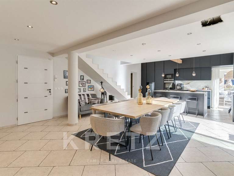 House Marseille 11e - 3 bedrooms - 142m²