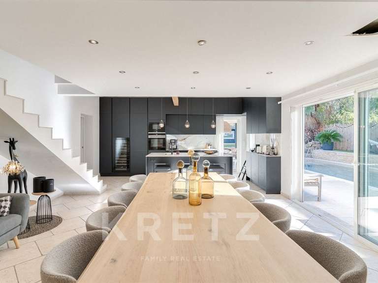 House Marseille 11e - 3 bedrooms - 142m²