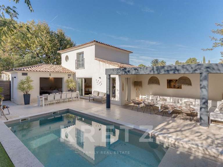 House Marseille 11e - 3 bedrooms - 142m²