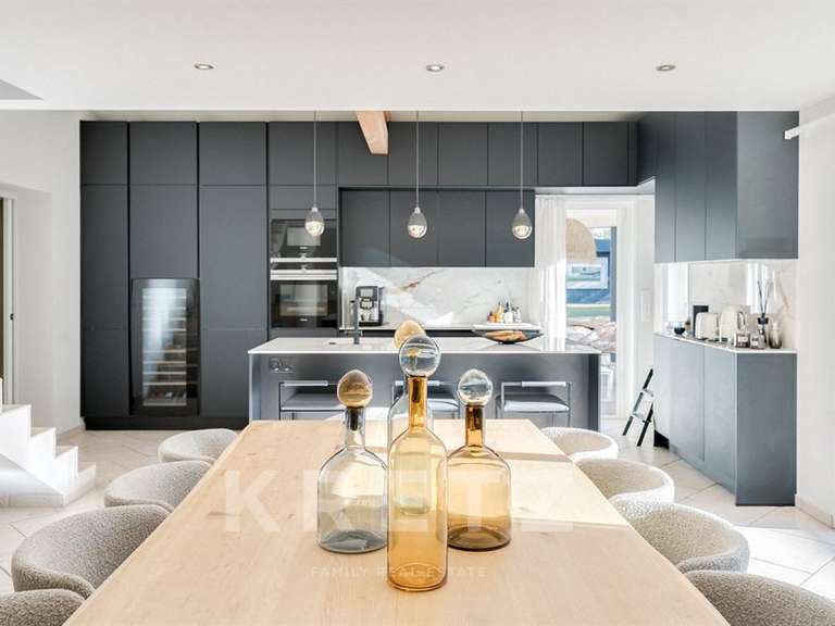 House Marseille 11e - 3 bedrooms - 142m²