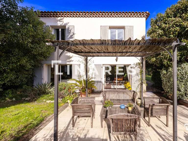 Maison Marseille 11e - 3 chambres - 142m²