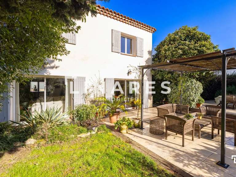 Maison Marseille 11e - 3 chambres - 142m²