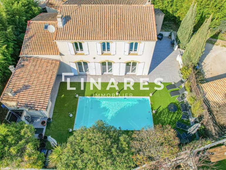 Maison Marseille 11e - 4 chambres - 162m²