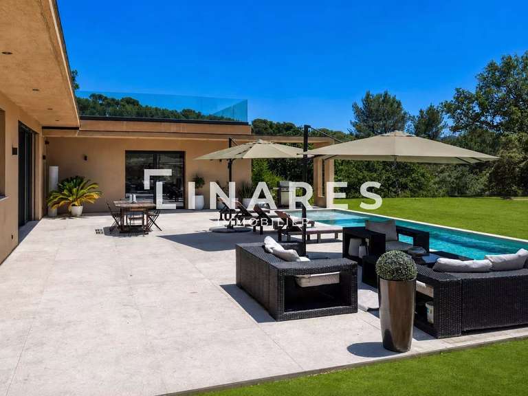 House Marseille 11e - 3 bedrooms - 240m²