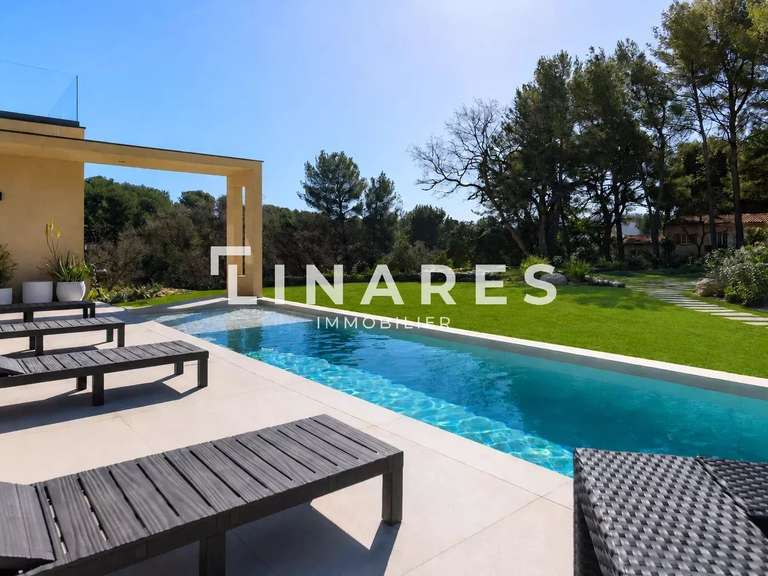 Maison Marseille 11e - 3 chambres - 240m²