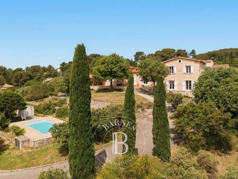 Maison Marseille 11e - 1 chambre - 160m²