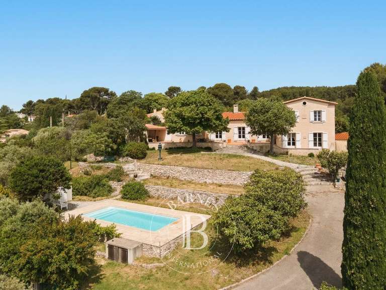 Maison Marseille 11e - 1 chambre - 160m²