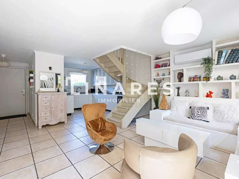 Maison Marseille 11e - 3 chambres - 121m²