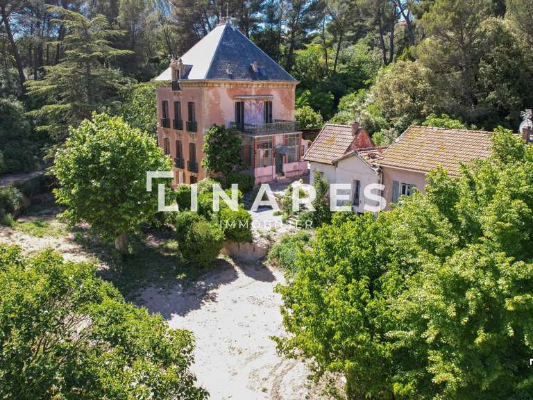 Maison Marseille 11e - 6 chambres - 291m²