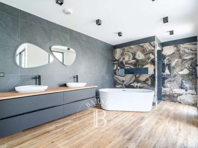 Maison Marseille 11e - 4 chambres - 335m²