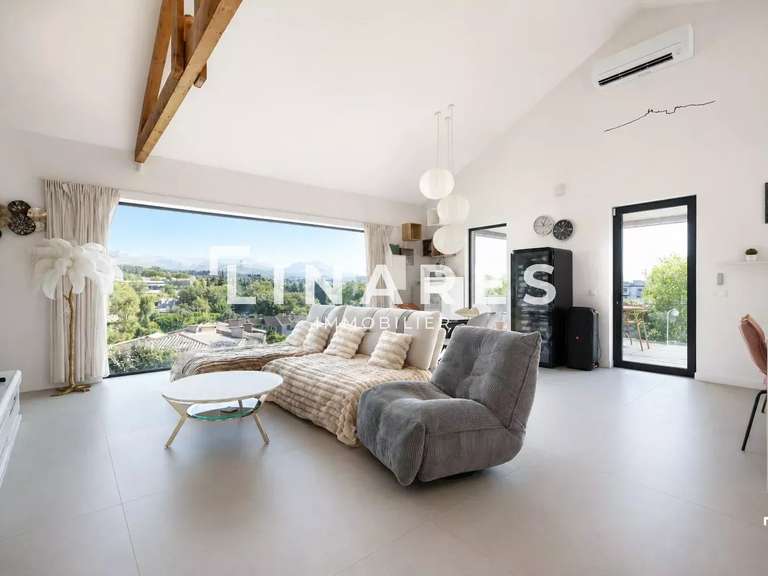 House Marseille 11e - 4 bedrooms - 200m²