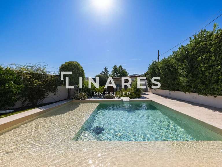 House Marseille 11e - 4 bedrooms - 200m²