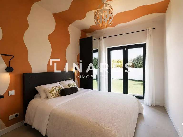 House Marseille 11e - 4 bedrooms - 200m²