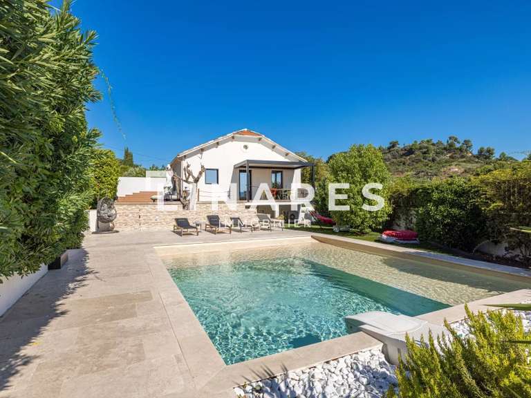 House Marseille 11e - 4 bedrooms - 200m²