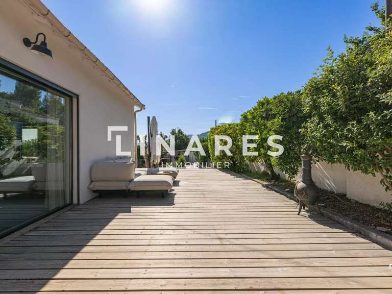 House Marseille 11e - 4 bedrooms - 200m²