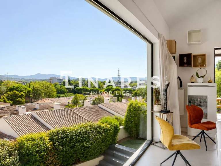 House Marseille 11e - 4 bedrooms - 200m²