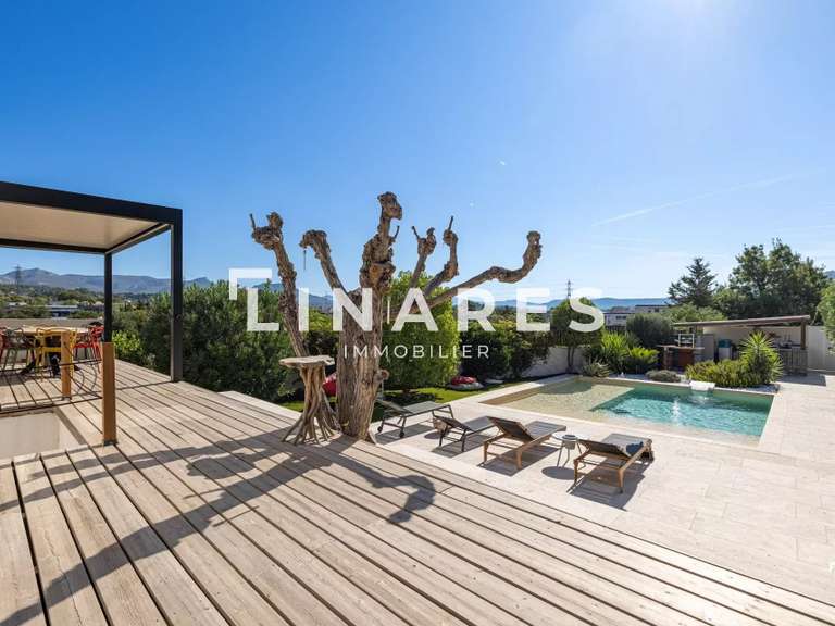 House Marseille 11e - 4 bedrooms - 200m²