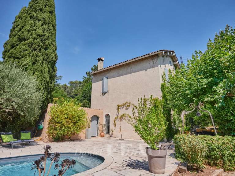 Maison Marseille 11e - 5 chambres - 235m²