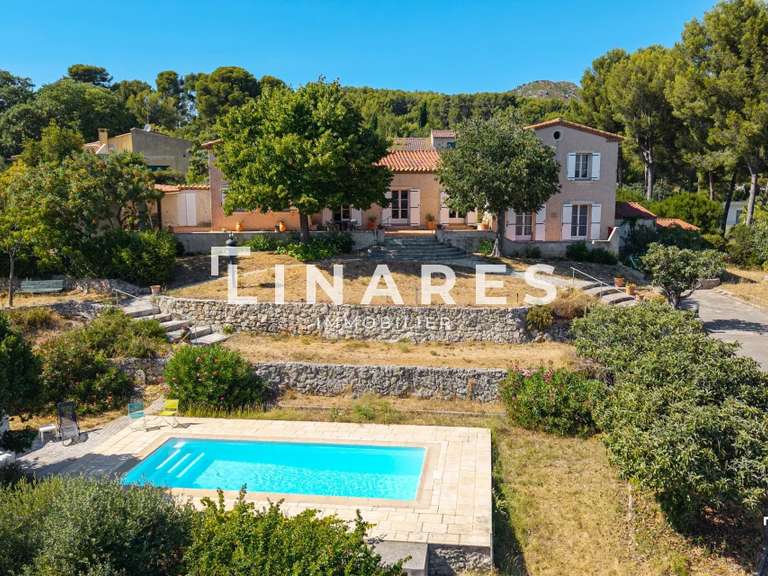 Maison Marseille 11e - 5 chambres - 206m²