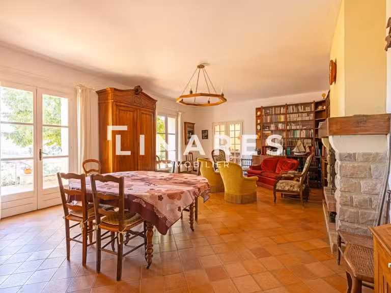 Maison Marseille 11e - 5 chambres - 206m²