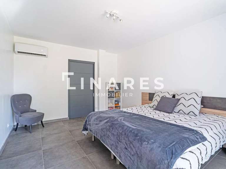 House Marseille 11e - 4 bedrooms - 180m²