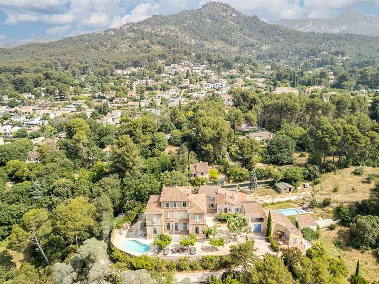 Propriété Marseille 11e - 10 chambres - 1285m²