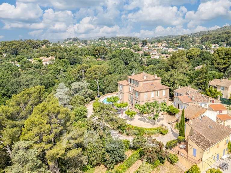 Propriété Marseille 11e - 10 chambres - 1285m²