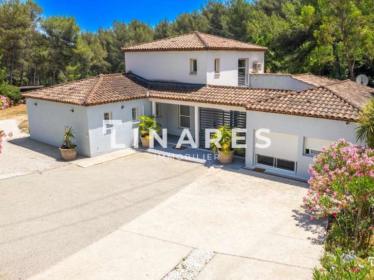 Villa Marseille 11e - 3 chambres - 180m²