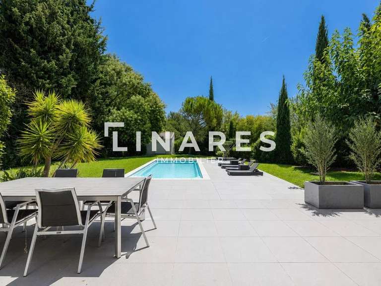 Villa Marseille 11e - 3 chambres - 226m²