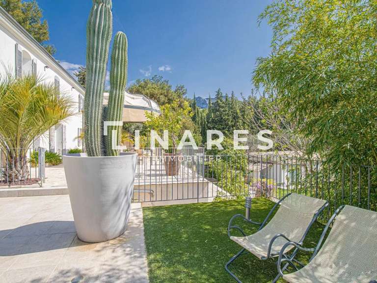 Villa Marseille 11e - 4 bedrooms - 320m²